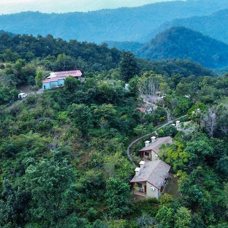 Lahermitage Resort Lansdowne Buitenkant foto