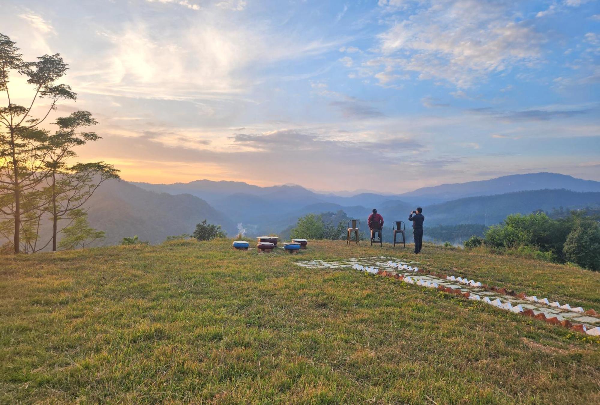 Lahermitage Resort Lansdowne Buitenkant foto