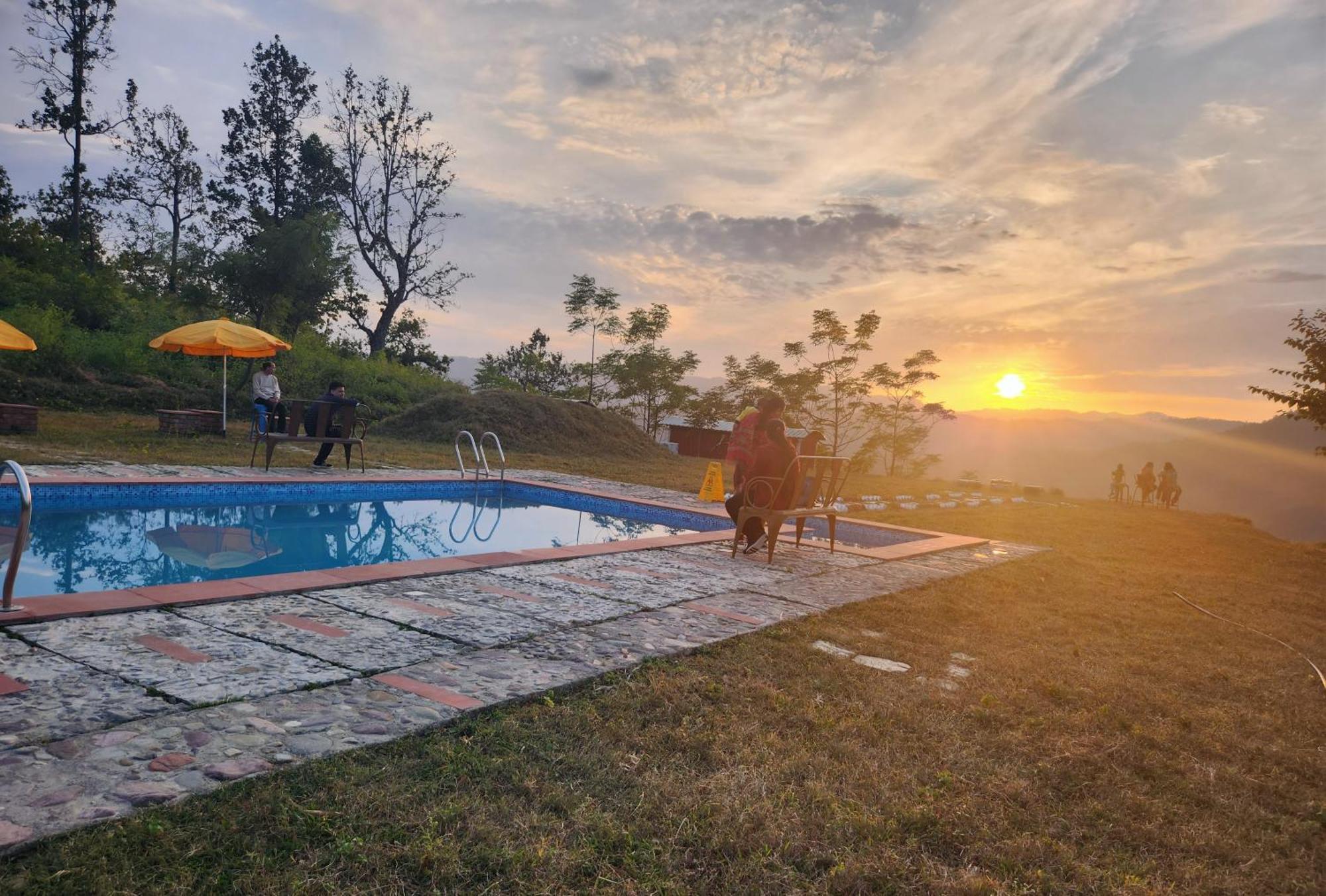 Lahermitage Resort Lansdowne Buitenkant foto
