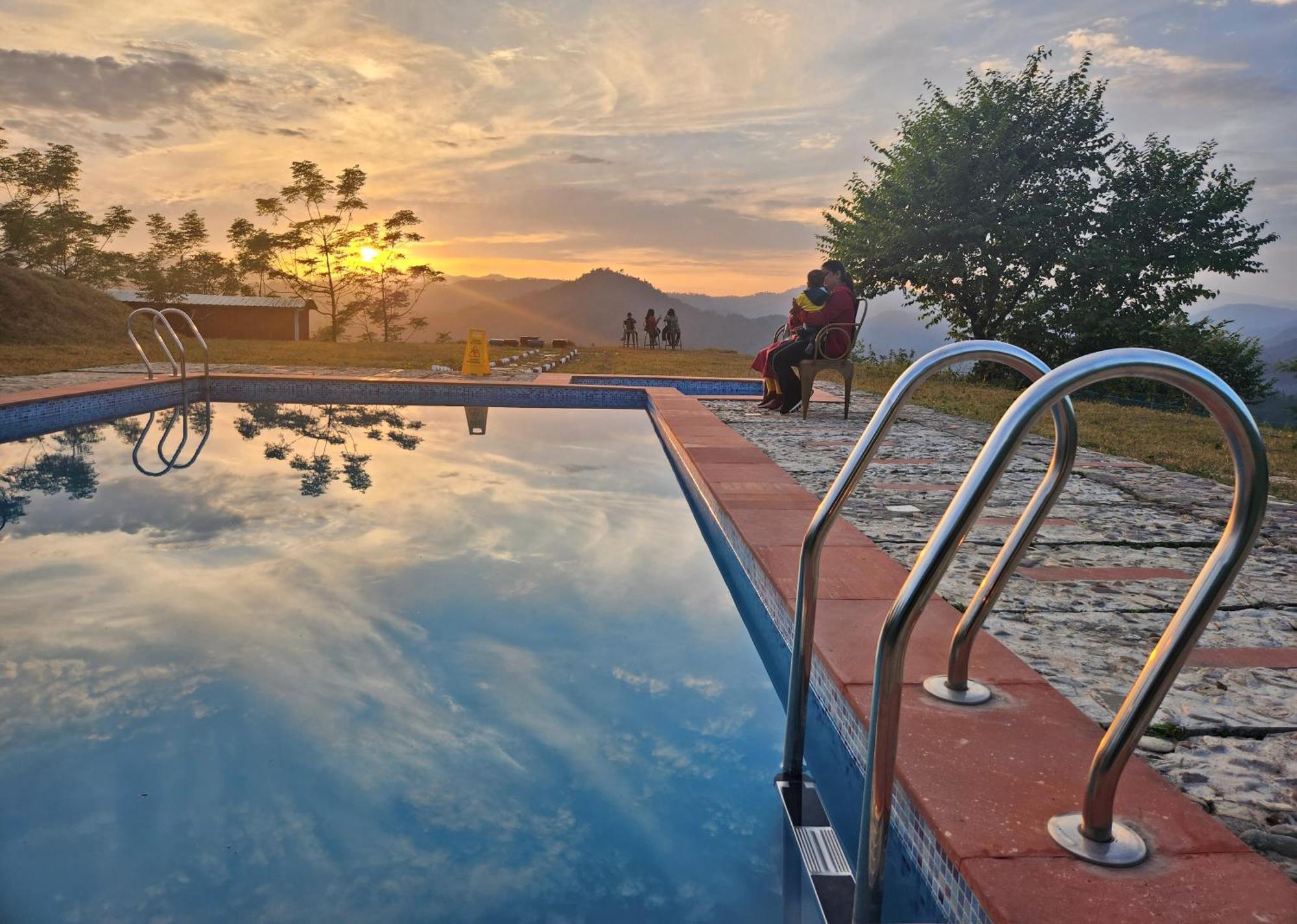 Lahermitage Resort Lansdowne Buitenkant foto