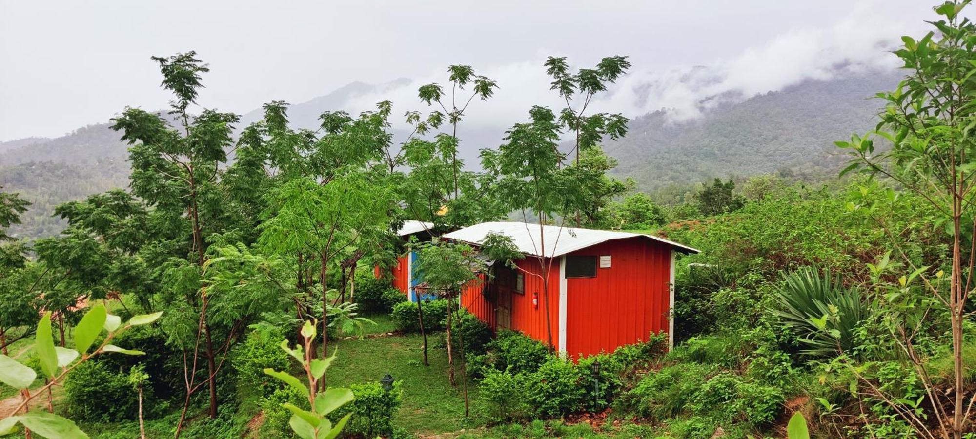 Lahermitage Resort Lansdowne Buitenkant foto